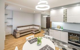 Apartament 48M W Centrum Grojca